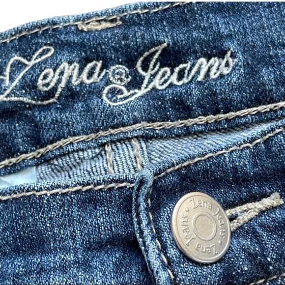 ZENA JEANS denim shorts embroidered accents women's size 6 - Picture 5 of 10